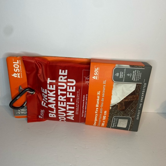 NEW: SOL Emergency Fire Safe Fire Blanket 5.9 x 5.9' 180x 180 cm XL - Picture 3 of 3